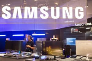 Samsung launches fastest flash storage ever: 512GB eUFS 3.0