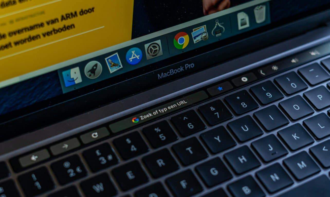 6-Apple-MacBook-Pro-13-2020-05-1284×769-1 6-Apple-MacBook-Pro-13-2020-05-1284×769-1