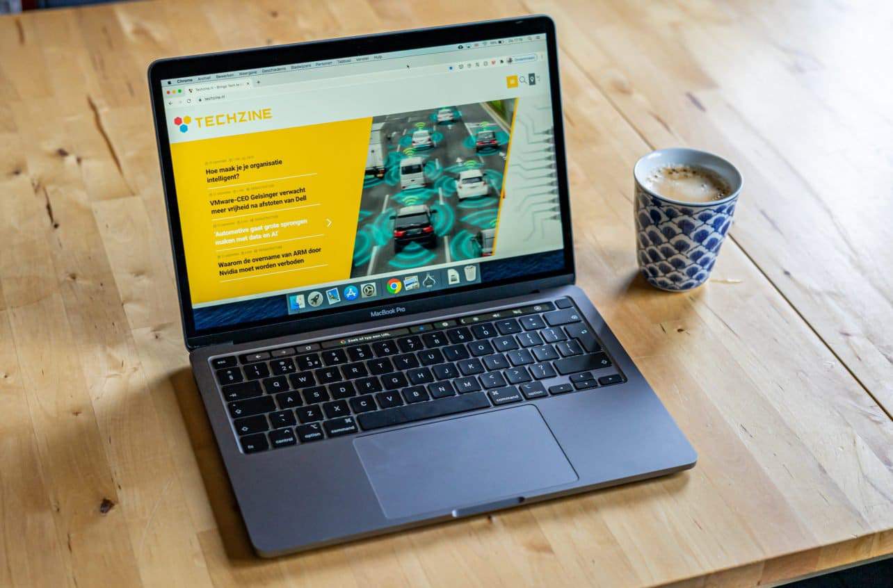 9-Apple-MacBook-Pro-13-2020-03-1284×846-1 9-Apple-MacBook-Pro-13-2020-03-1284×846-1