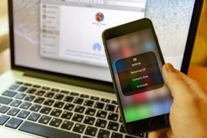 iPhones hackable through WiFi due to severe vulnerability