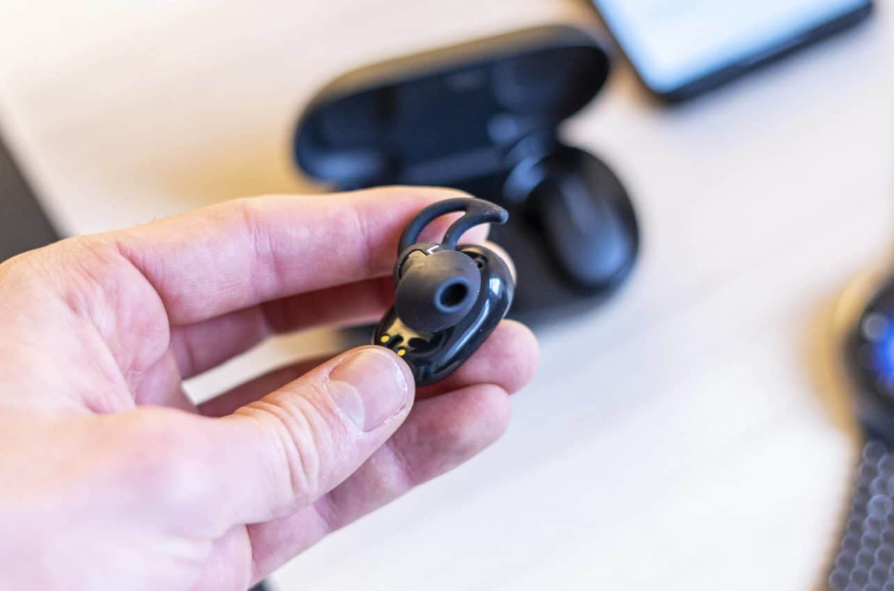 8-Bose-QC-Earbuds-02-scaled-1 8-Bose-QC-Earbuds-02-scaled-1
