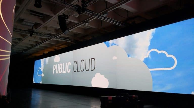 Approximately 1,000 global organizations use Oracle Cloud Lift Services