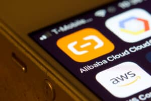 Alibaba does not pursue cloud spin-off, loses 18 billion euros in market value