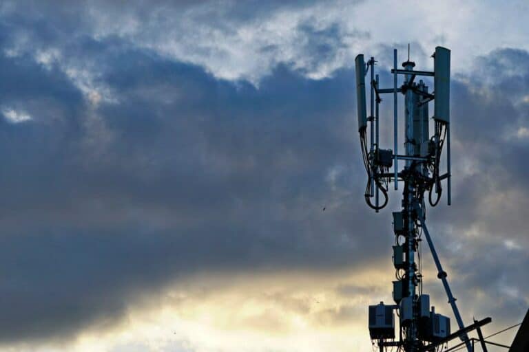 Deutsche Telecom reviewing bids to sell a stake in its mobile towers