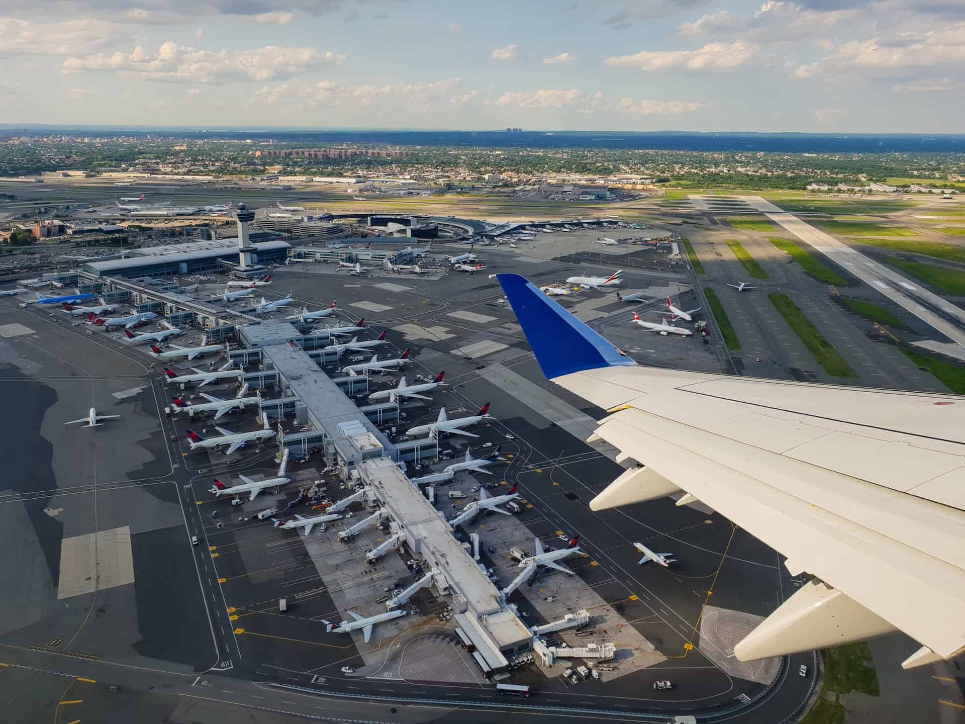 US airlines remain opposed to 5G, threaten to cancel flights