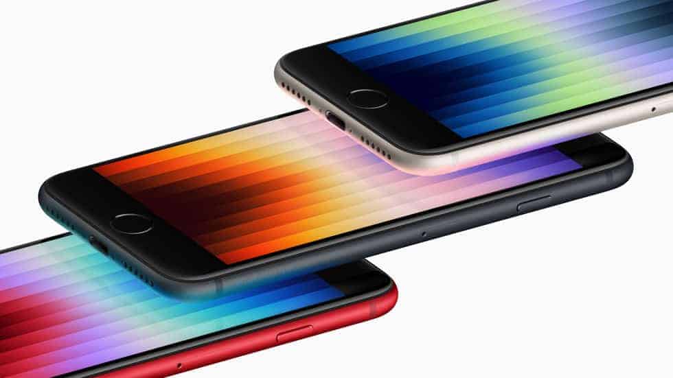 Apple-iPhoneSE-hero-3up-220308_big.jpg.large_ Apple-iPhoneSE-hero-3up-220308_big.jpg.large_