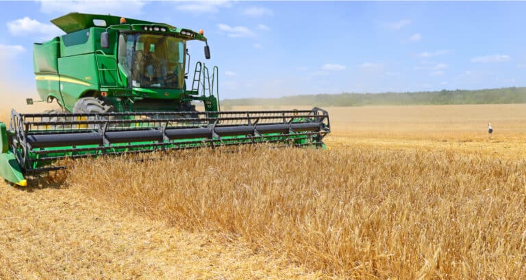 Jailbreak bug in John Deere tractors drives right-to-repair wave