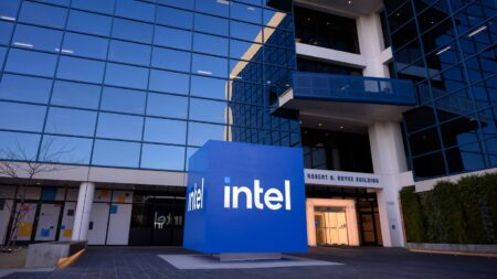 Intel introduces ecosystem for AI PCs