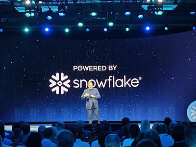 Snowpark Container Services: what is the new Snowflake runtime option?