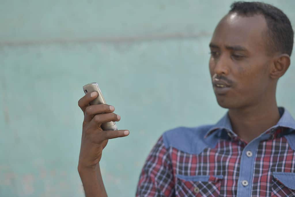 Alshabaab_Mobile_Phone_Internet_Ban_11946797145 Alshabaab_Mobile_Phone_Internet_Ban_11946797145