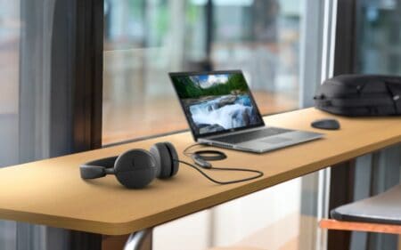 Dell presents AI-powered headsets WH5024 and WL5024