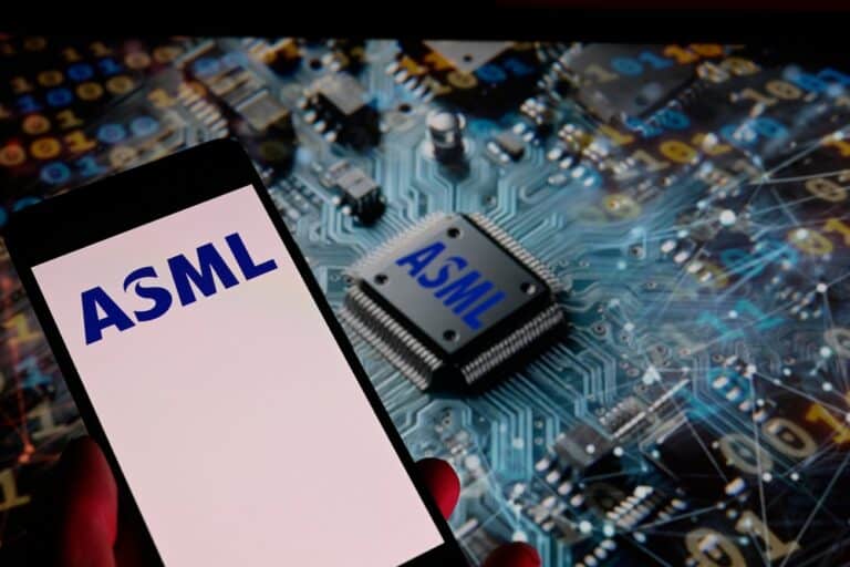 Russian former ASML employee suspected of IP theft in court
