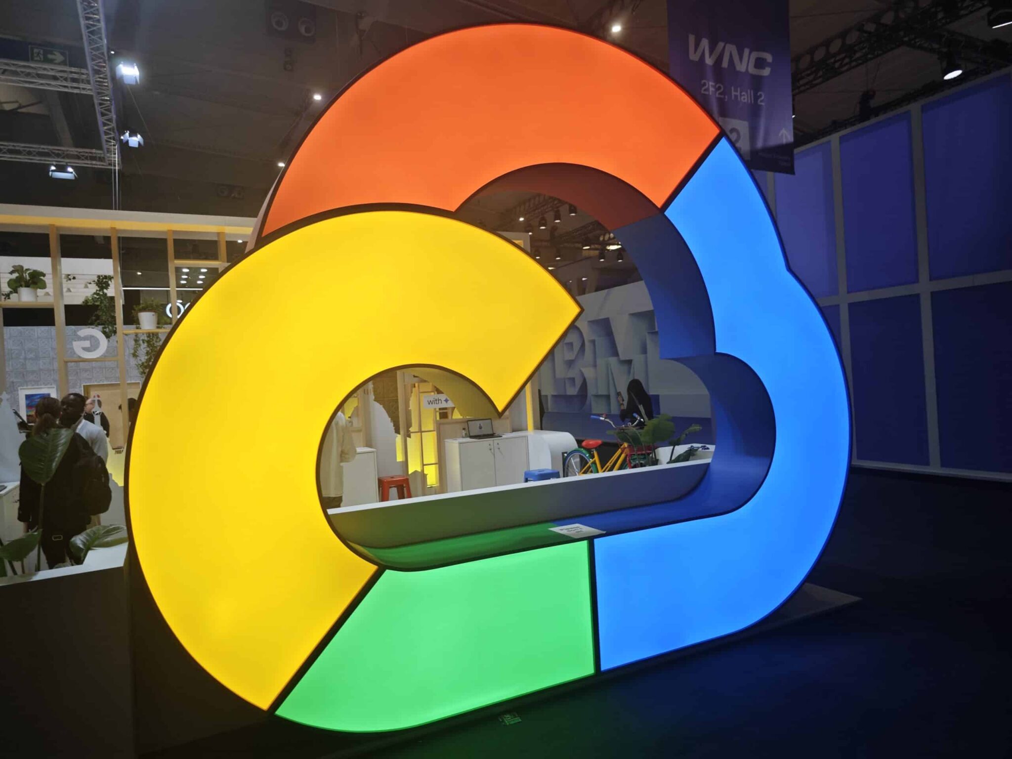 Google brings Gemini to on-premises data centers with Distributed Cloud ...