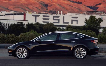 Tesla signs mega deal with Samsung for chip production