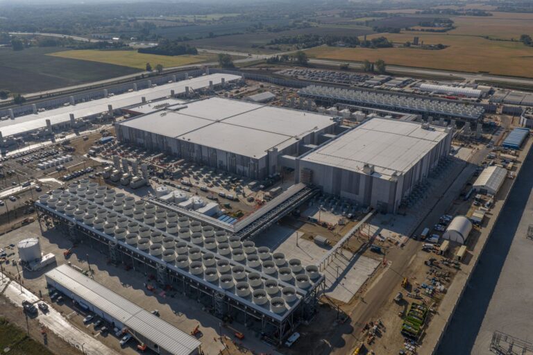 Microsoft unveils ‘world’s most powerful AI datacenter’