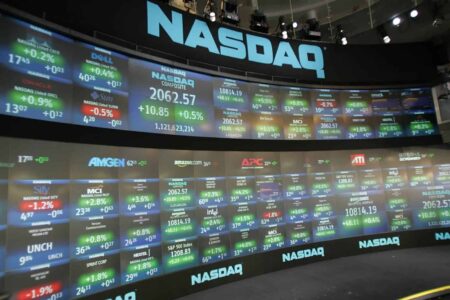 SK hynix share price drops after Nasdaq debut