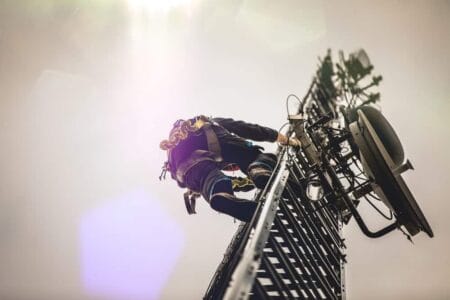 Telecom sector gets more time to phase out high-risk suppliers